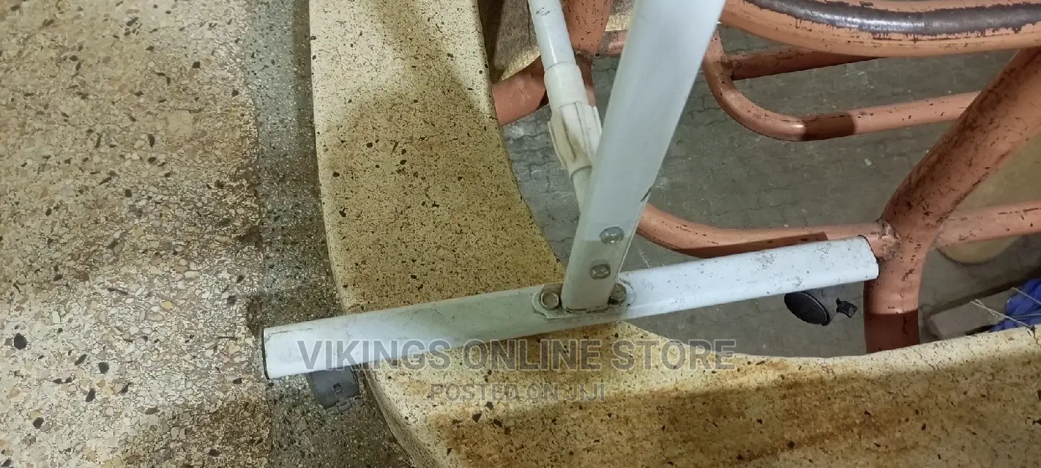 Adjustable White Board Stand With Rollers