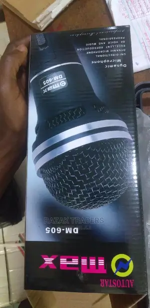 Max DM 605 Wired Microphone