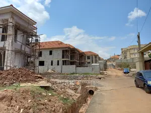 Furnished 4bdrm Mansion in Kira Corporate for Sale