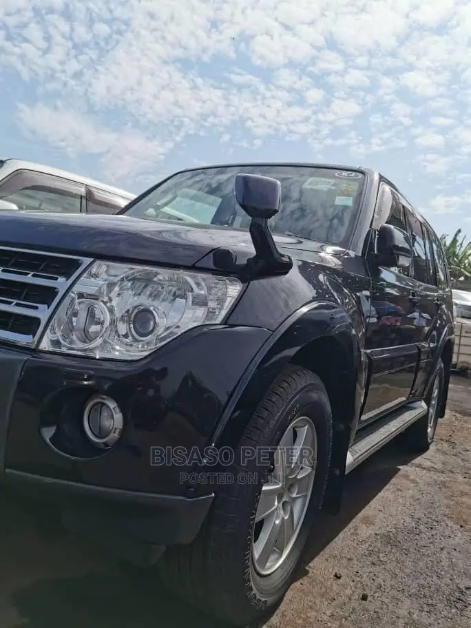 Mitsubishi Pajero 2008 Gray