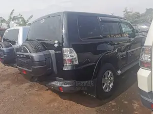 Mitsubishi Pajero 2008 Gray