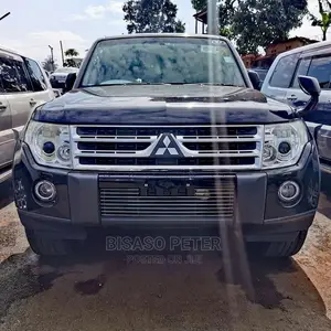 Mitsubishi Pajero 2008 Gray