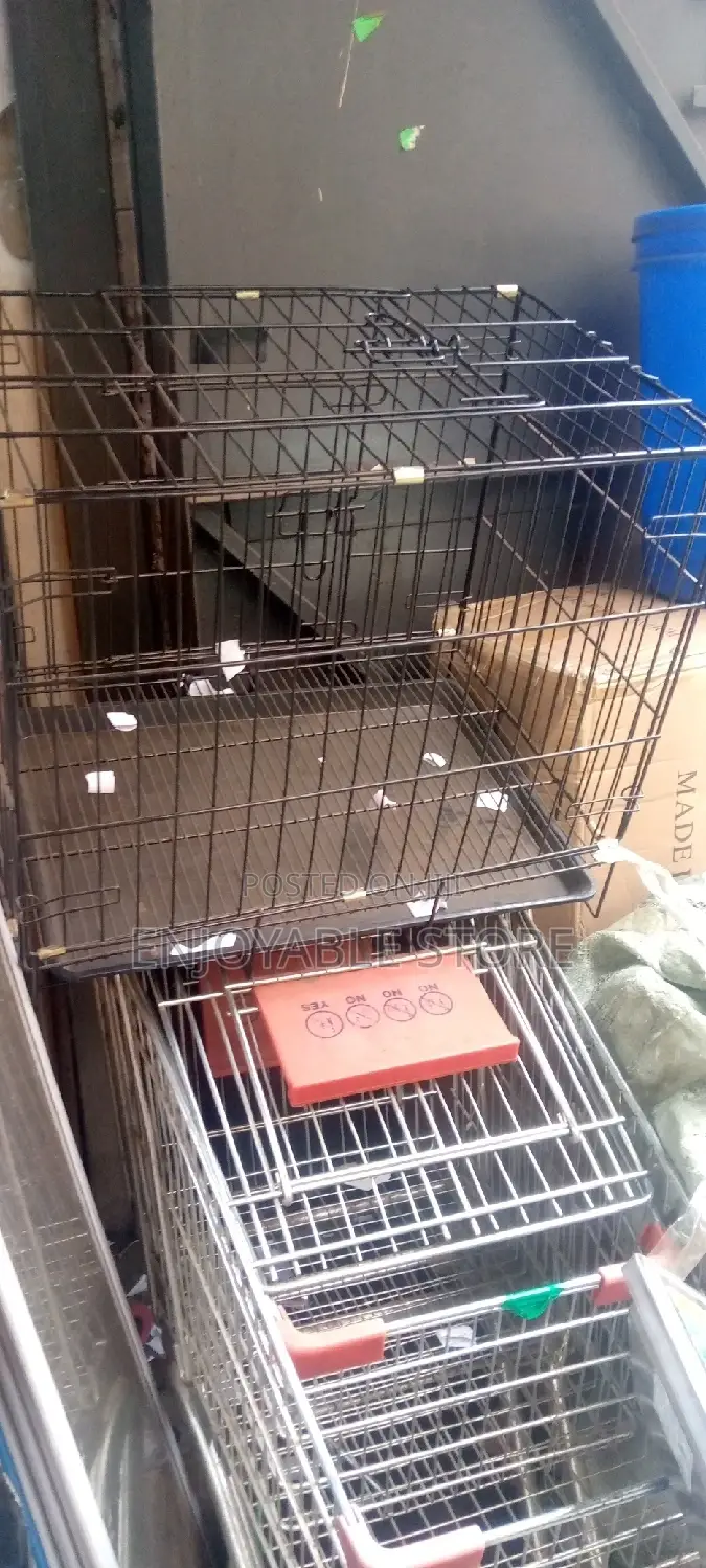 Durable Metallic Dog Cage