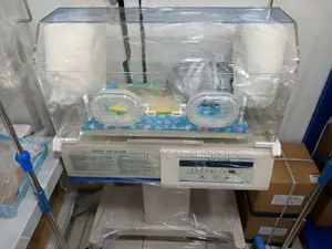 Infant Incubator Model M-800