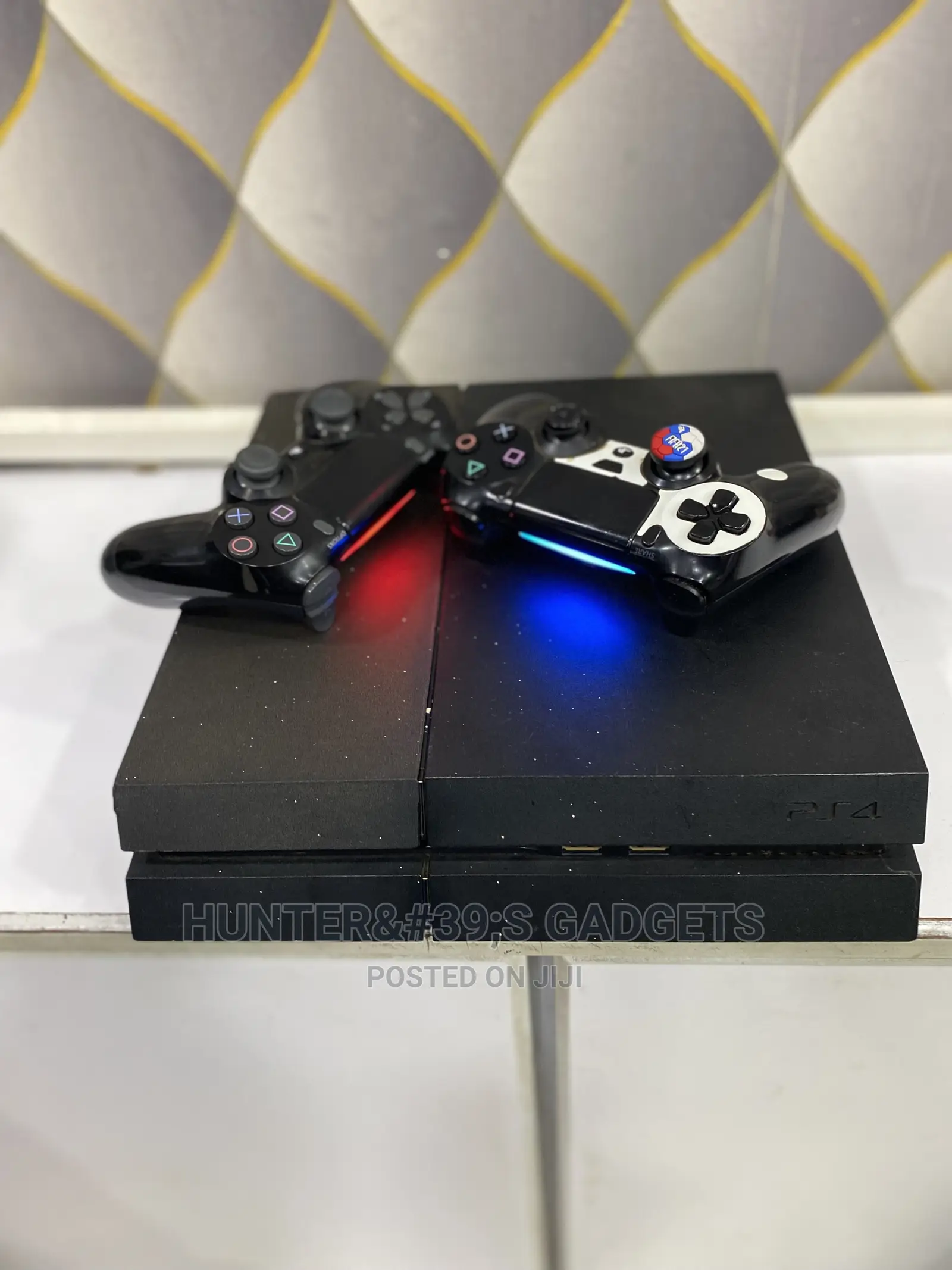 Sony Playstation 4 With One Controller 500gb and It’S Chippe