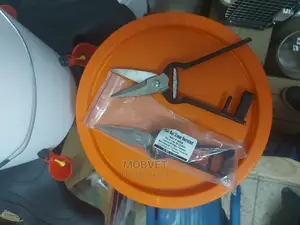 Serated Hoof Trimmers