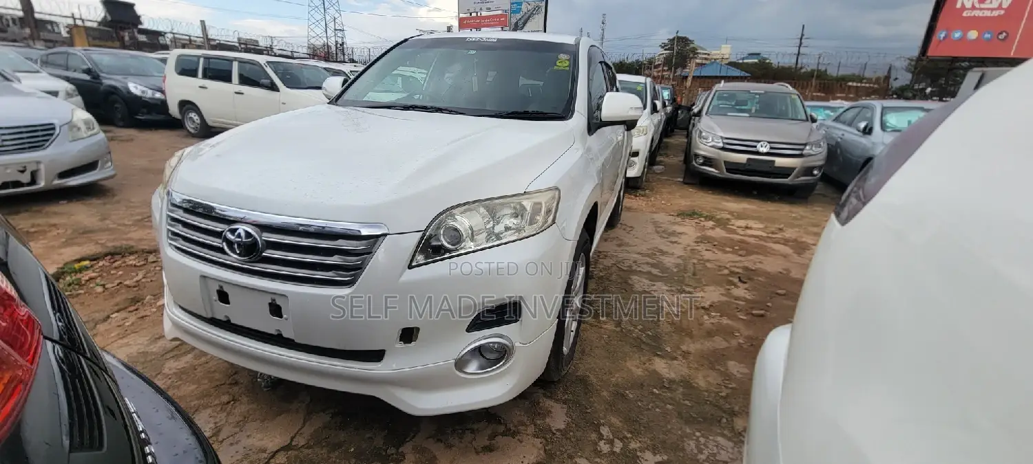 Toyota Vanguard 2008 White