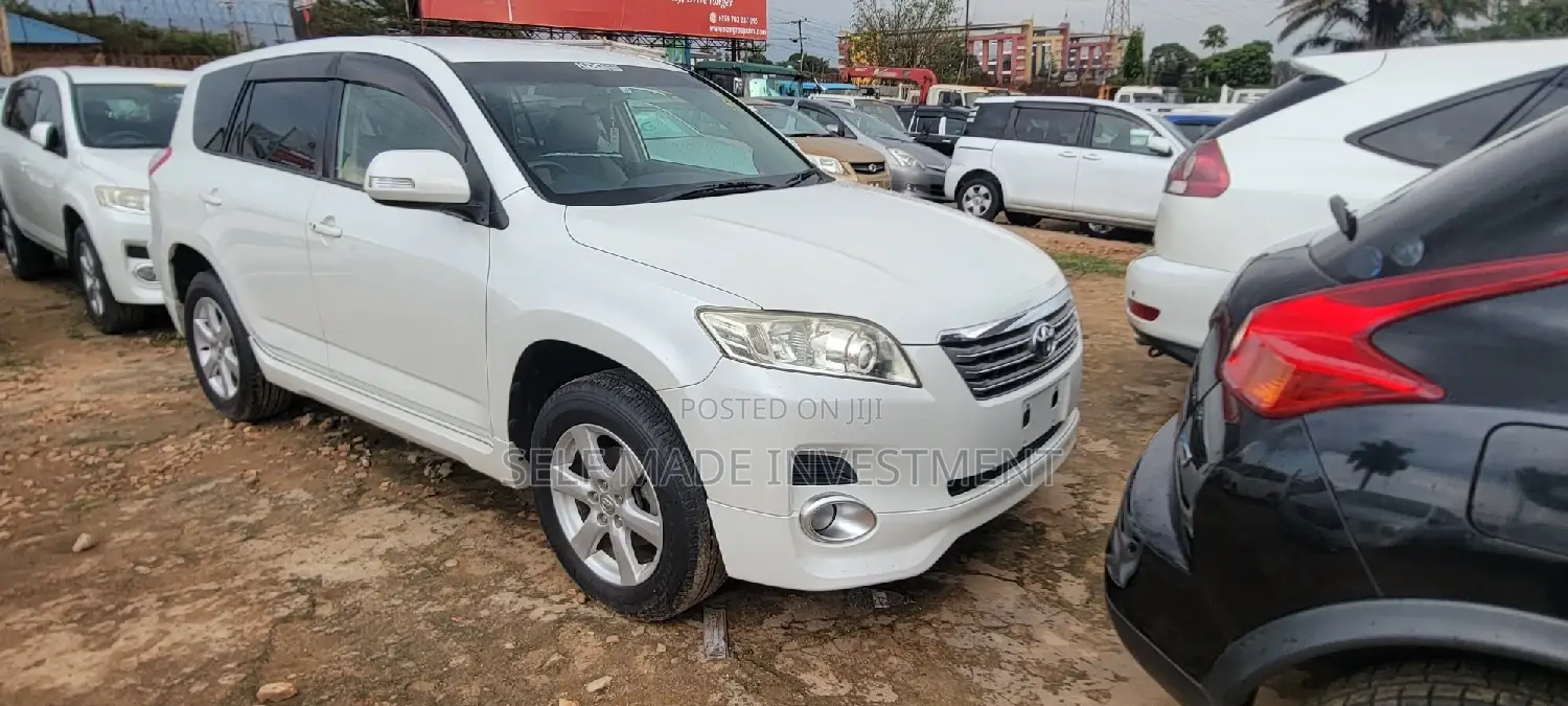 Toyota Vanguard 2008 White