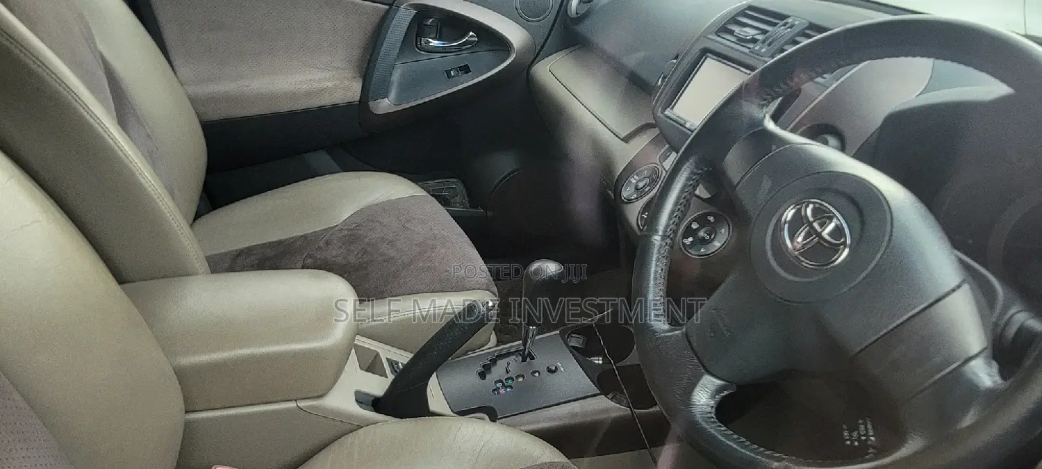 Toyota Vanguard 2008 White