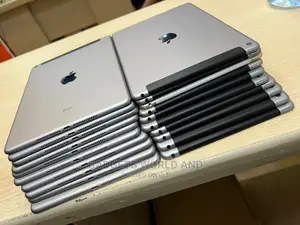 Apple iPad Air 16 GB Gray