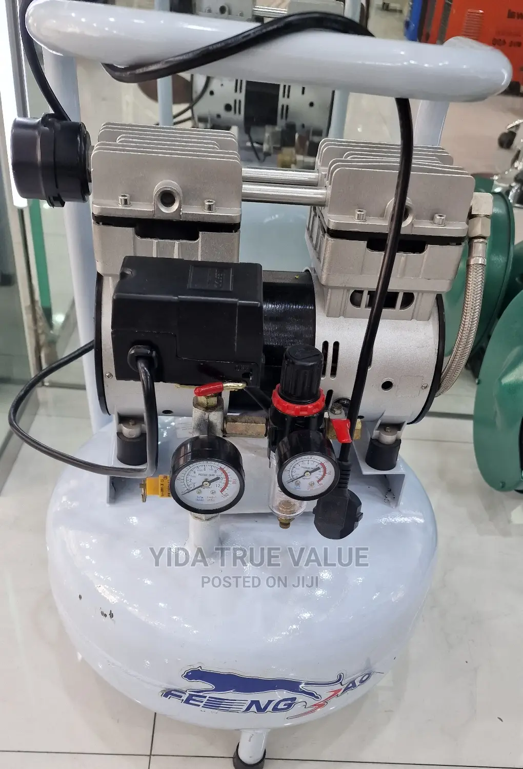 Silent Air Compressor With a Cylinder