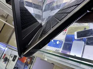 Laptop Asus R558UF 4GB Intel Celeron HDD 256GB