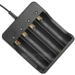 4 Slots Universary Battery Charger 18650 Li-Ion Battery