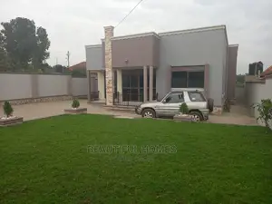 Furnished 4bdrm House in Kira for Sale
