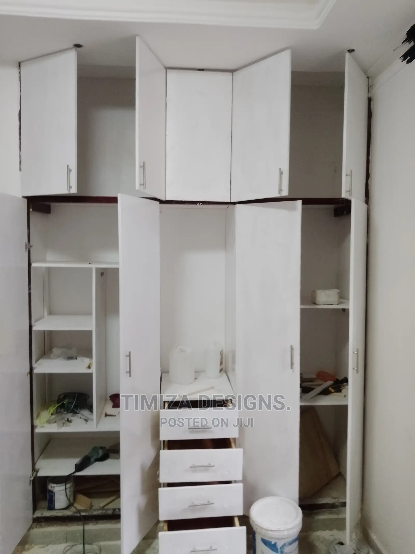 Wadrobes Constructions