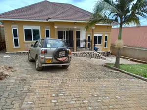 Furnished 3bdrm House in Kira Corporate for Sale
