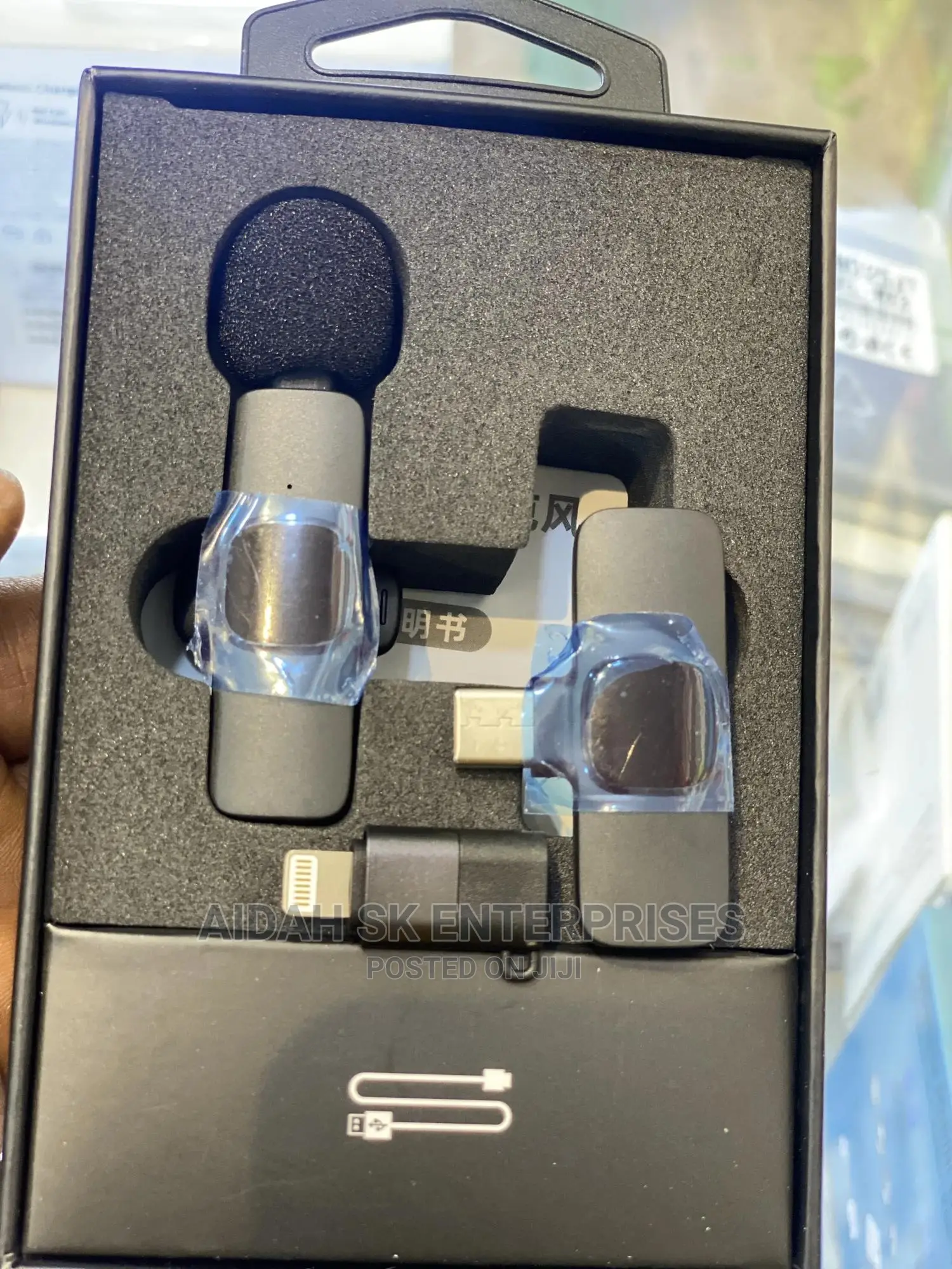 Q8 Wireless Microphone