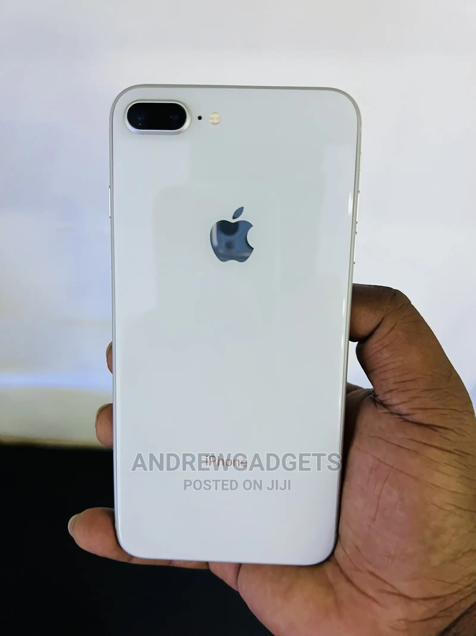 Apple iPhone 8 Plus 64 GB White