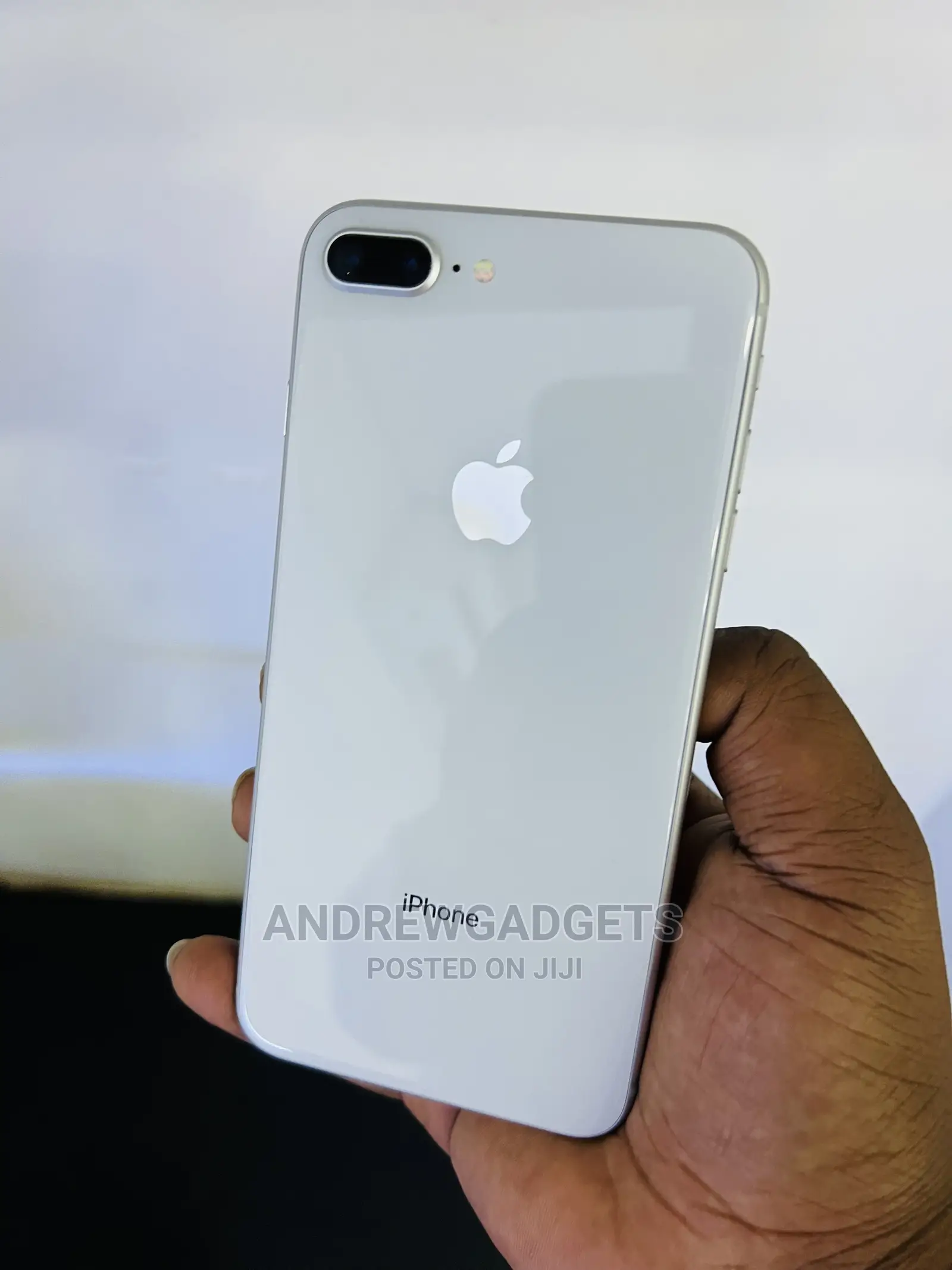 Apple iPhone 8 Plus 64 GB White