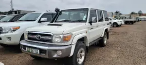 Toyota Land Cruiser Prado 2013 White
