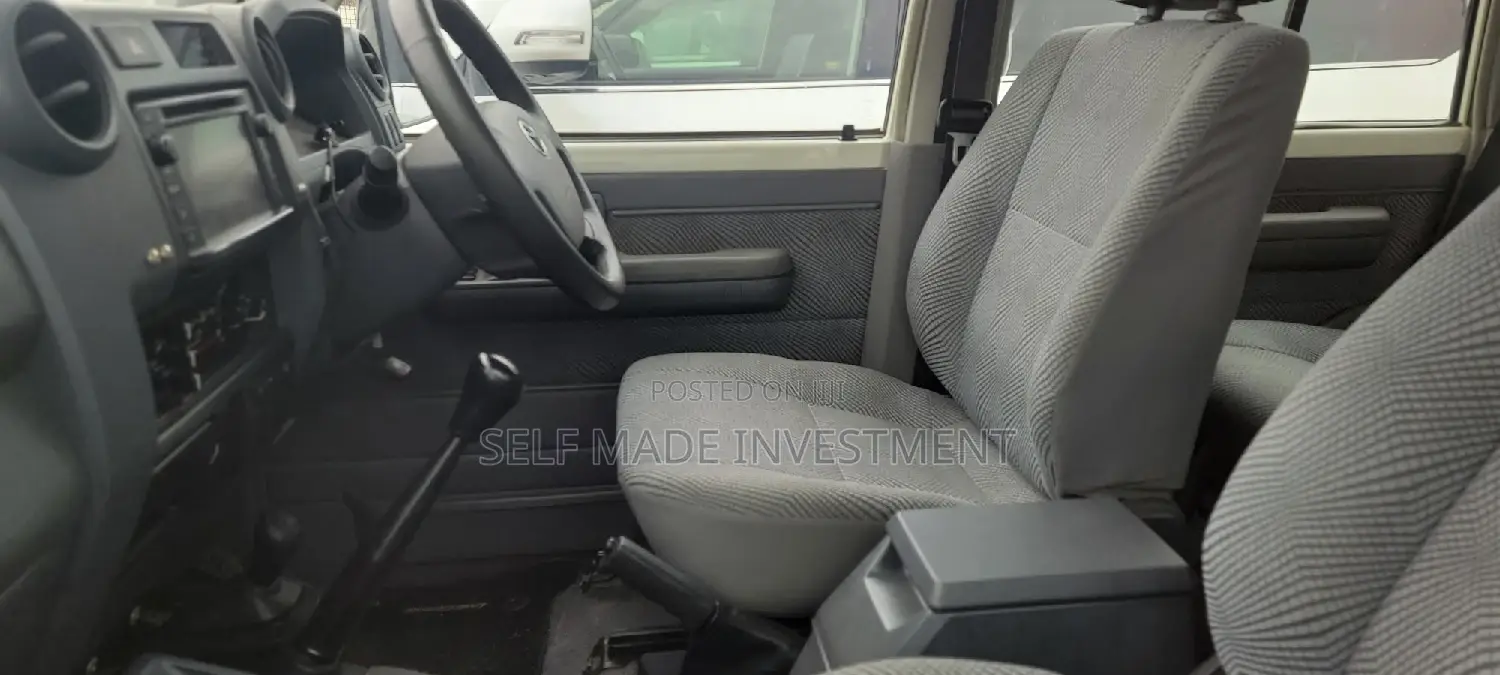 Toyota Land Cruiser Prado 2013 White