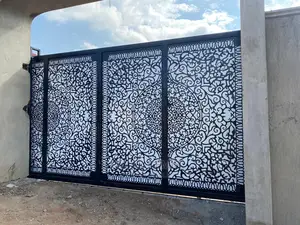 Decorated Sliding Gate