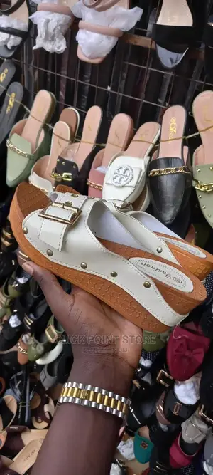 Ladies Wedge Open Shoes