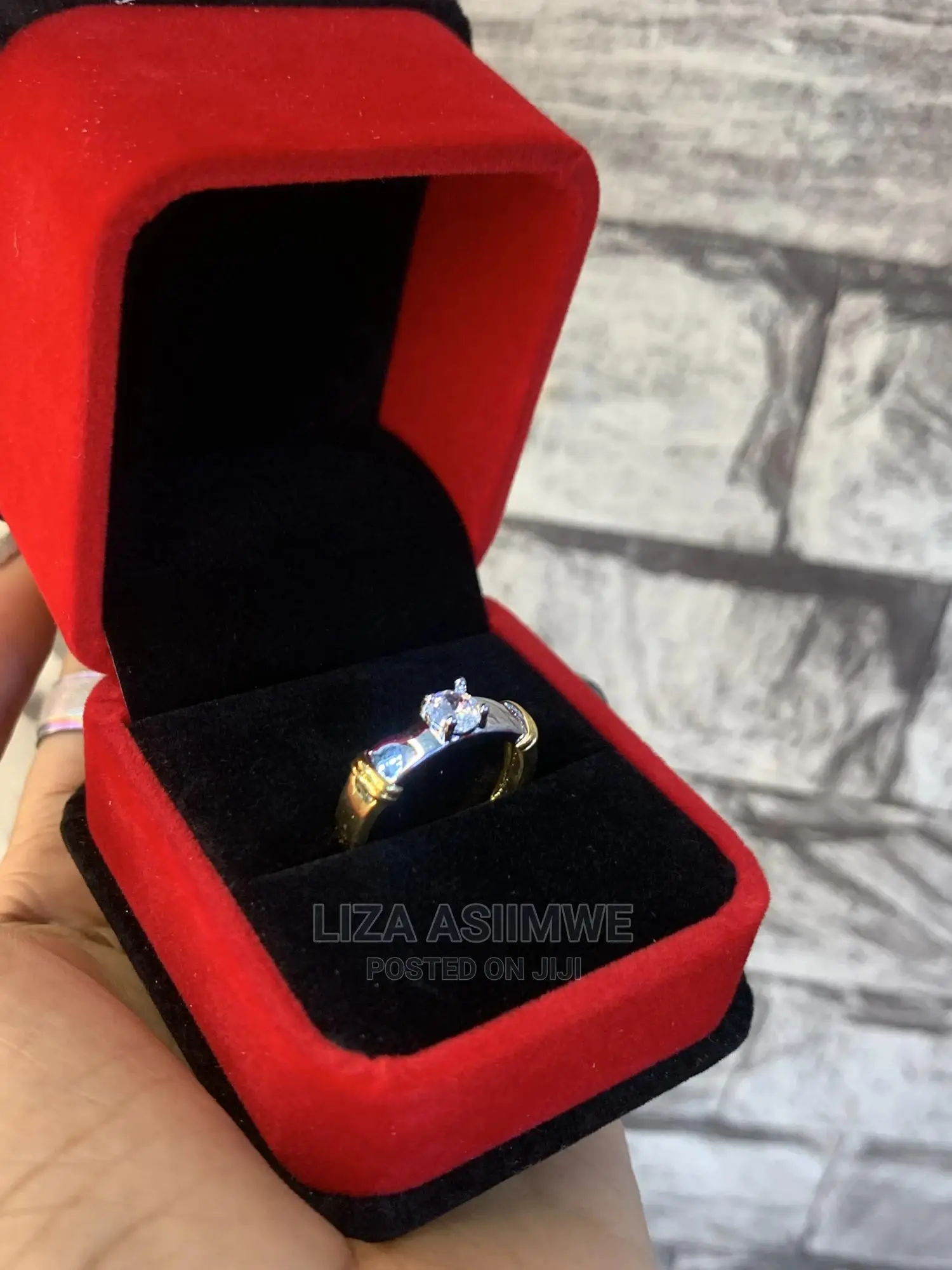 Engagement Rings Available With the Ring Box
