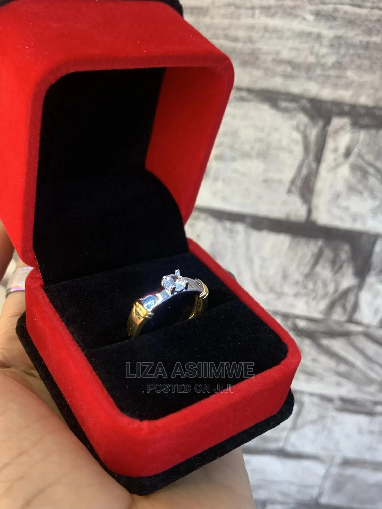 Engagement Rings Available With the Ring Box