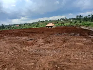 Plots in Matugga for Fast Sell