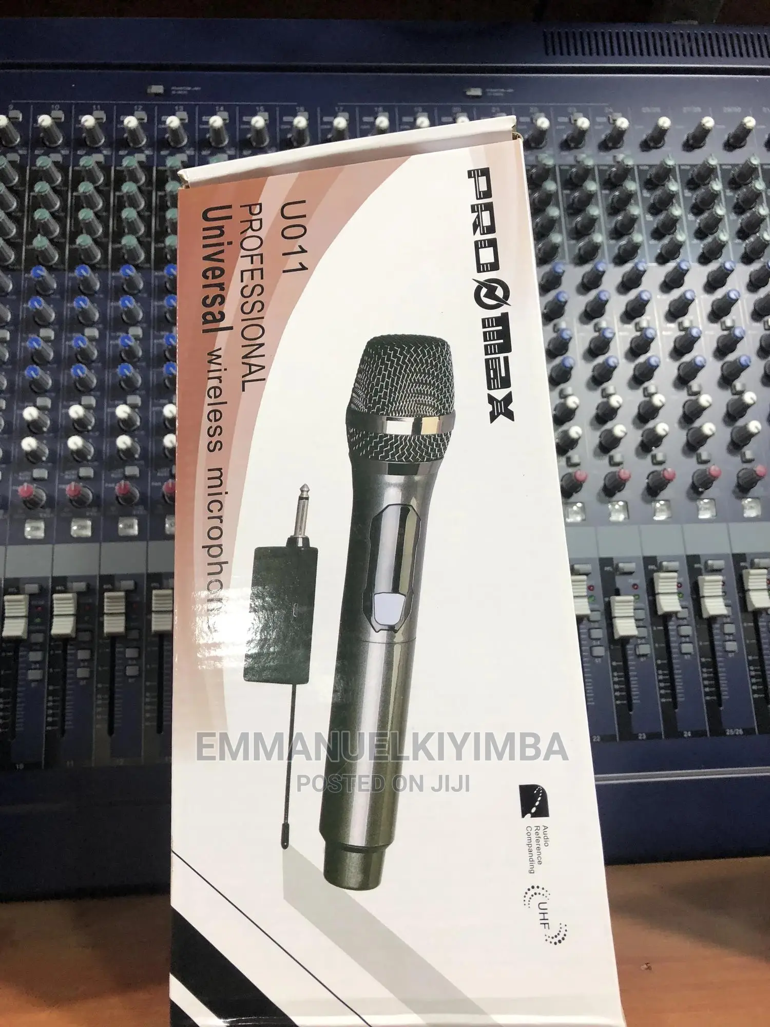 Promax U011 Wireless Microphone