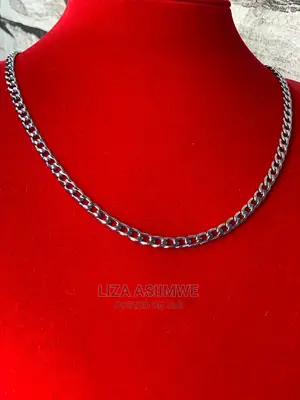 Men’S Simple Necklaces Available