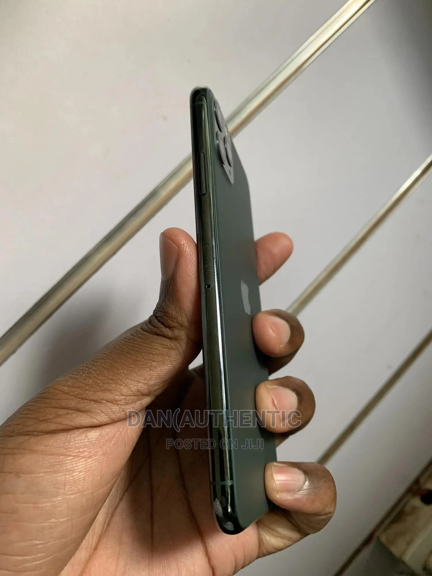 Apple iPhone 11 Pro Max 64 GB Green
