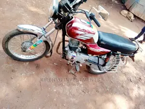 Bajaj Boxer 2011 Red