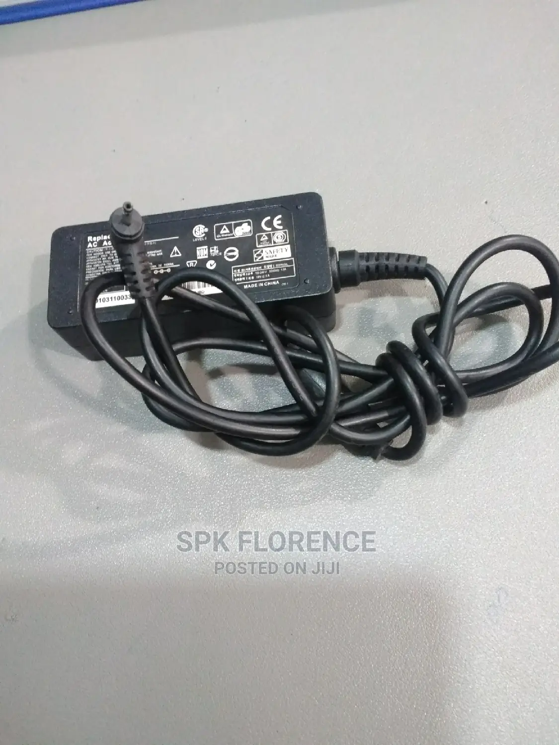 Replacement AC Adapter 19V
