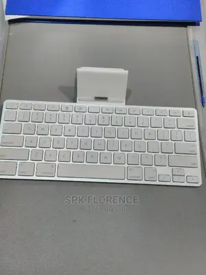 Apple Keyboard