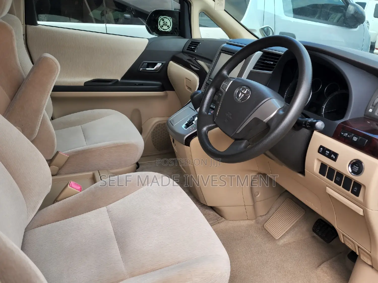 Toyota Alphard 2014 White