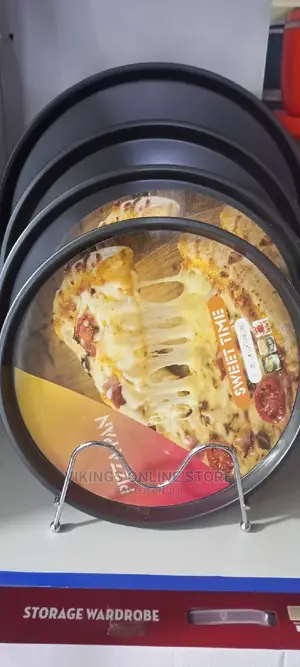 Non Sticky Pizza Pan.