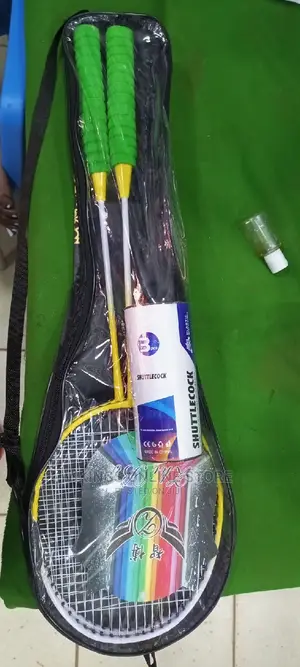 Badminton Racket With 3 Pieces Shuttle Cock