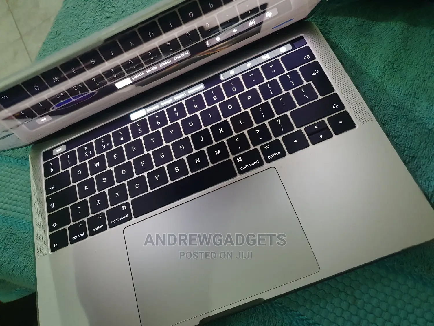 Laptop Apple MacBook Pro 2017 8GB Intel Core i5 SSD 512GB