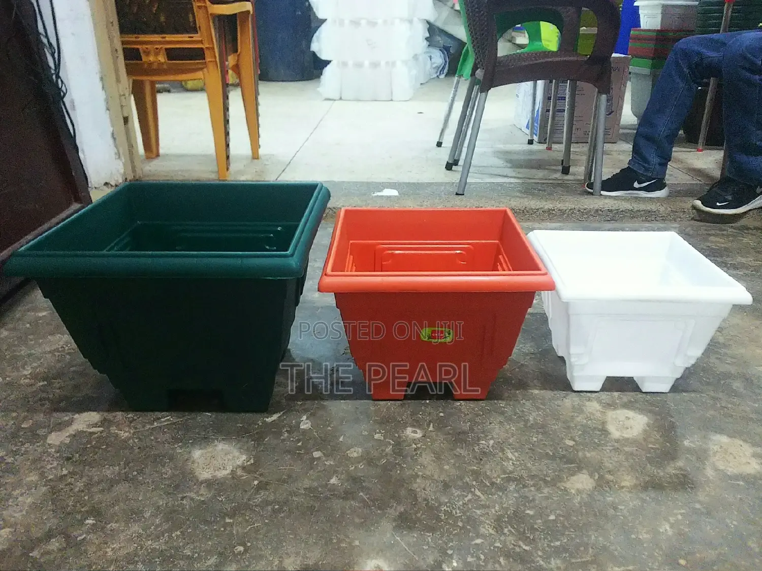 Squared Plastic Flower Pots