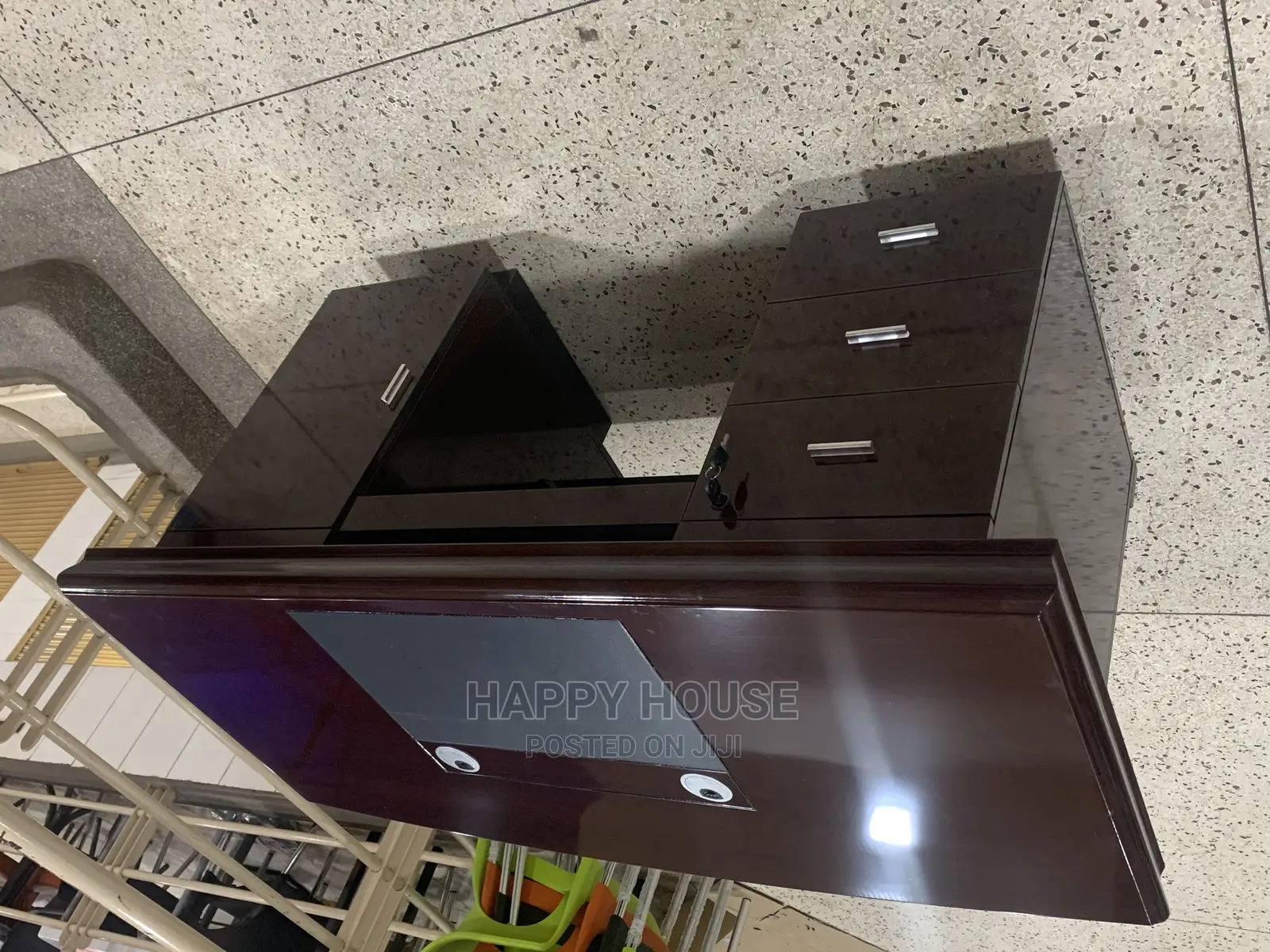 Executive Office Desk ( 1.4 Meter )