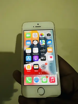 Apple iPhone SE 32 GB Rose Gold