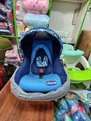 2 in 1 Chicco Baby Car Seat