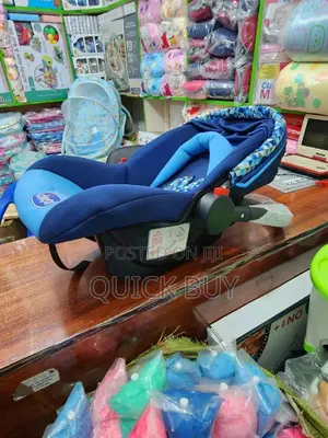 2 in 1 Chicco Baby Car Seat