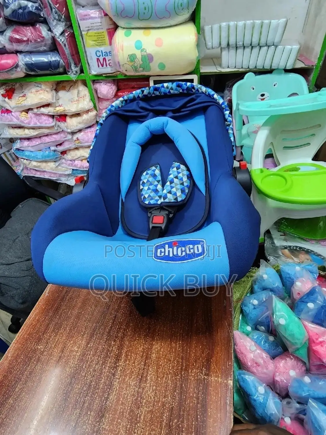 2 in 1 Chicco Baby Car Seat