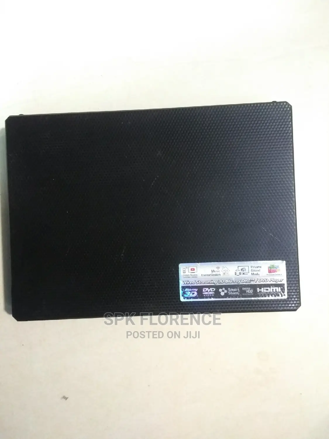 Wired Streaming 3D Blu-Ray Disc/DVD Player