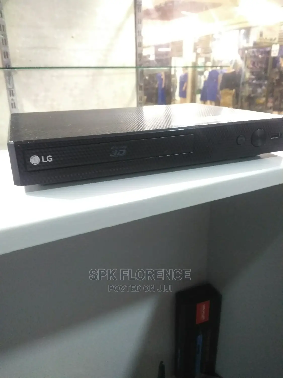 Wired Streaming 3D Blu-Ray Disc/DVD Player