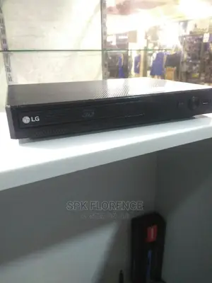Wired Streaming 3D Blu-Ray Disc/DVD Player