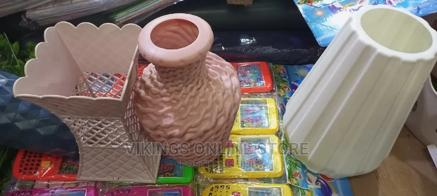 Flower Plastic Vases
